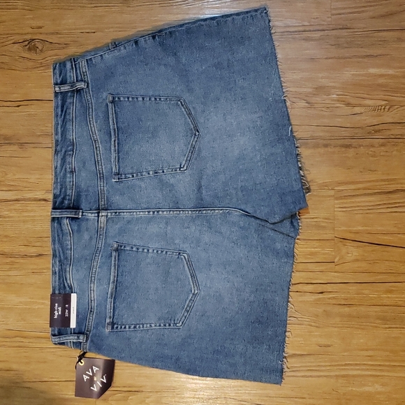 ♦️♦️ SOLD ♦️♦️AVA & VIV Short - Picture 3 of 5